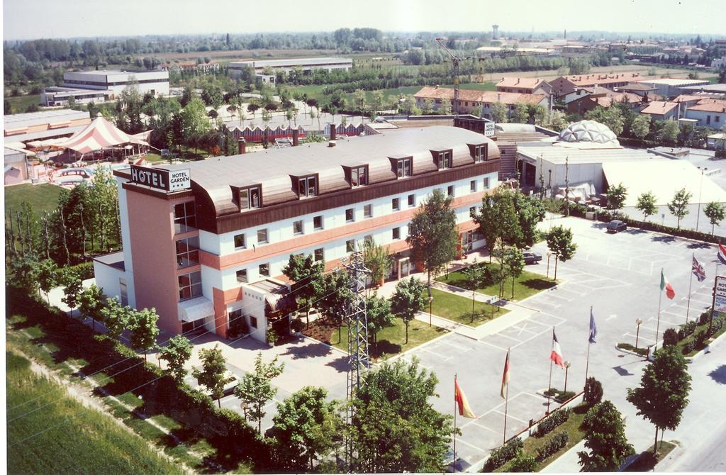 Hotel Garden Noale Exterior photo